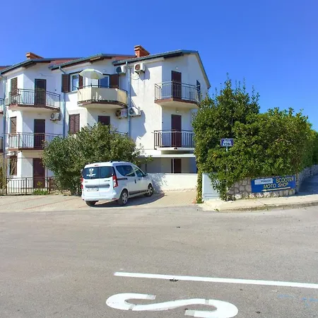 Studio Apartment Vesna Krk Town Exterior photo