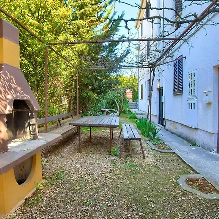 Studio Apartment Vesna Krk Town Exterior photo