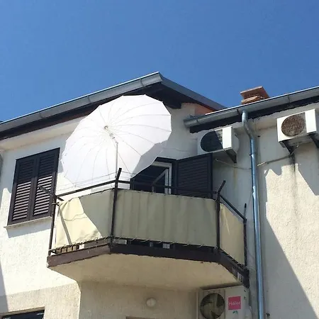 Studio Apartment Vesna Krk Town Exterior photo